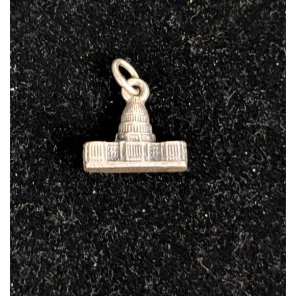 US Capitol Building Silver Charm Pendant - Picture 7 of 14